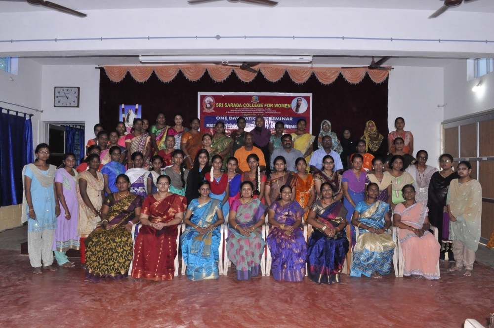 GROUP PHOTO-SEMINAR ON RESEARCH AVENUES IN WEB MINING